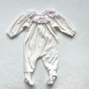 Vintage The Bay bow collar footed jumper 6-9m